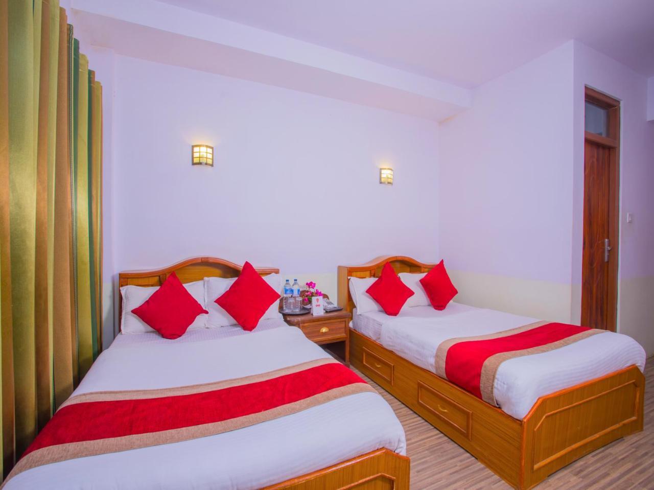 Oyo 255 White Zambala Hotel กาฐมาณฑุ ภายนอก รูปภาพ