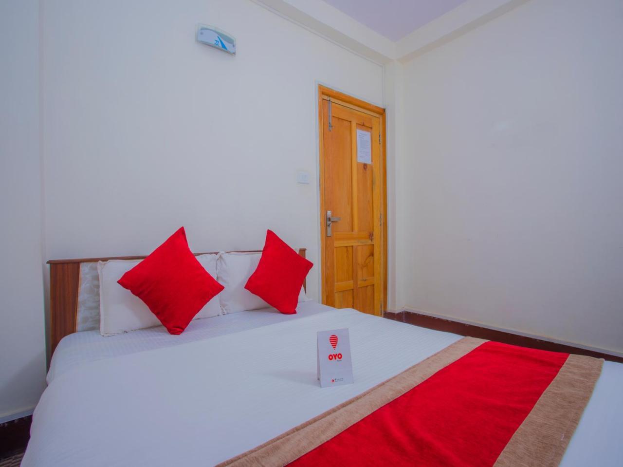 Oyo 255 White Zambala Hotel กาฐมาณฑุ ภายนอก รูปภาพ