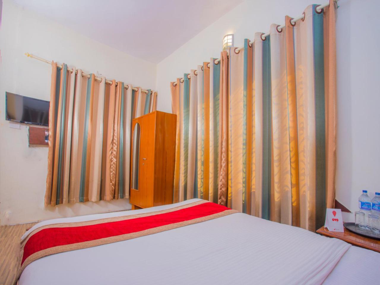 Oyo 255 White Zambala Hotel กาฐมาณฑุ ภายนอก รูปภาพ