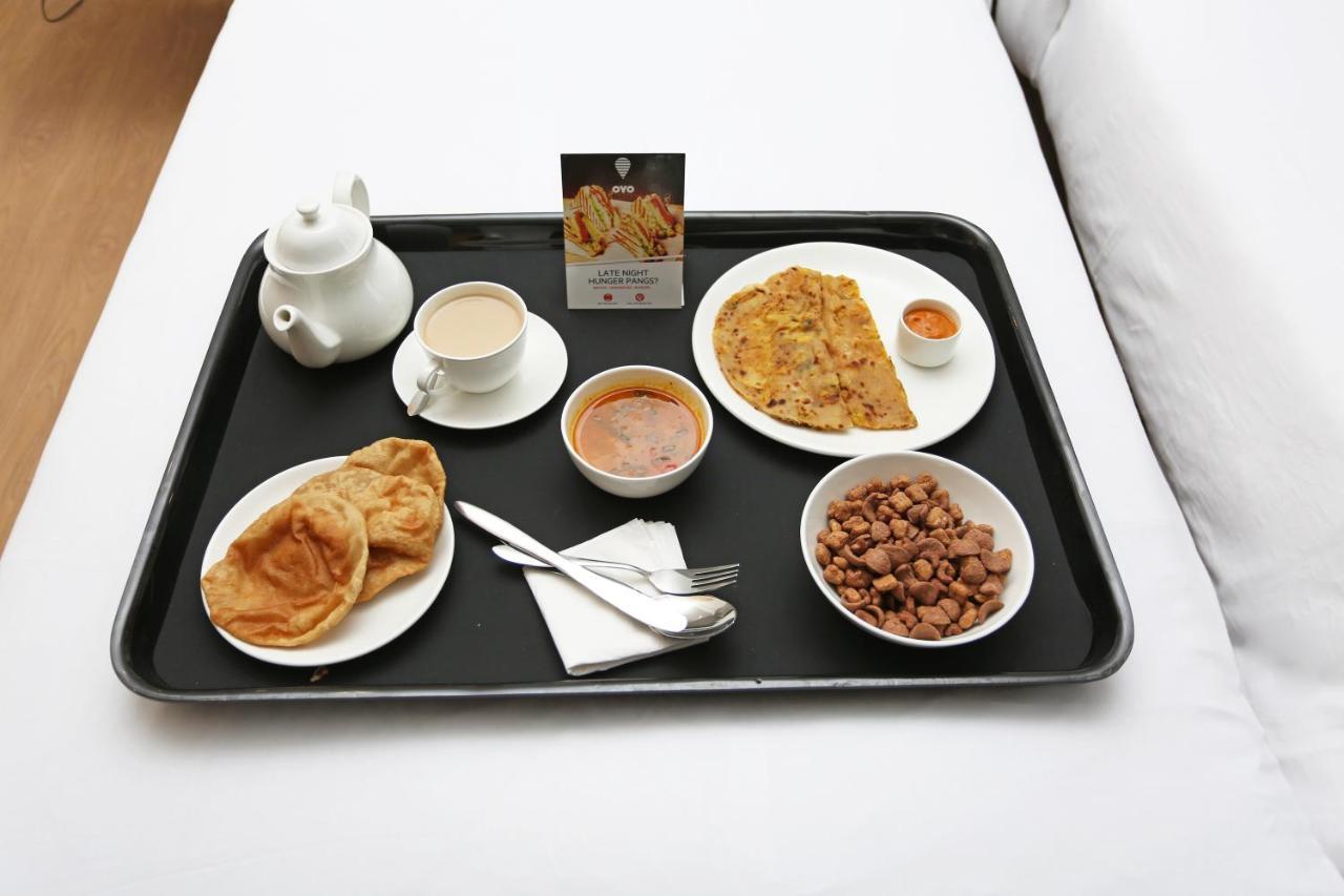 Oyo 255 White Zambala Hotel กาฐมาณฑุ ภายนอก รูปภาพ