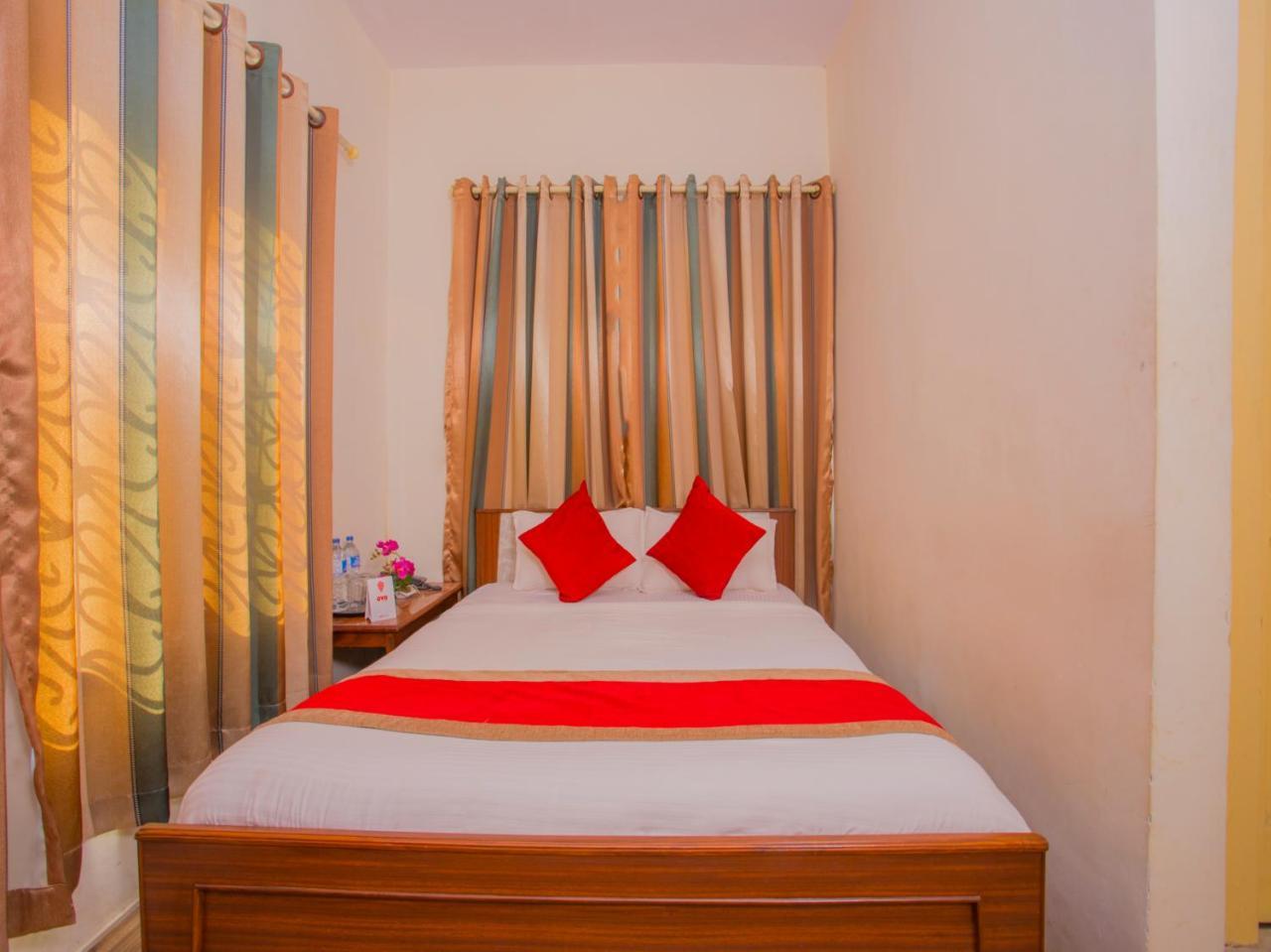 Oyo 255 White Zambala Hotel กาฐมาณฑุ ภายนอก รูปภาพ