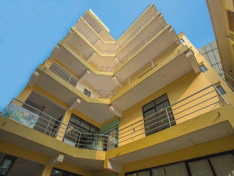 Oyo 255 White Zambala Hotel กาฐมาณฑุ ภายนอก รูปภาพ