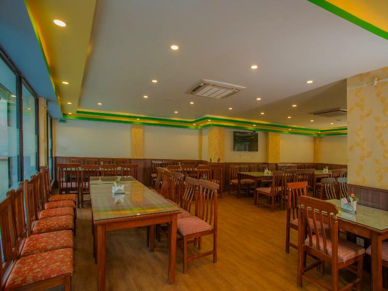 Oyo 255 White Zambala Hotel กาฐมาณฑุ ภายนอก รูปภาพ