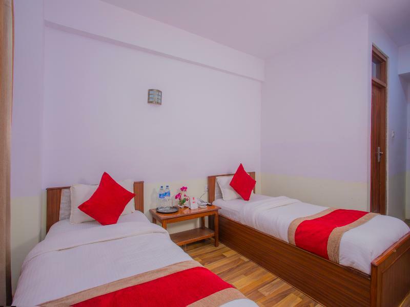 Oyo 255 White Zambala Hotel กาฐมาณฑุ ภายนอก รูปภาพ